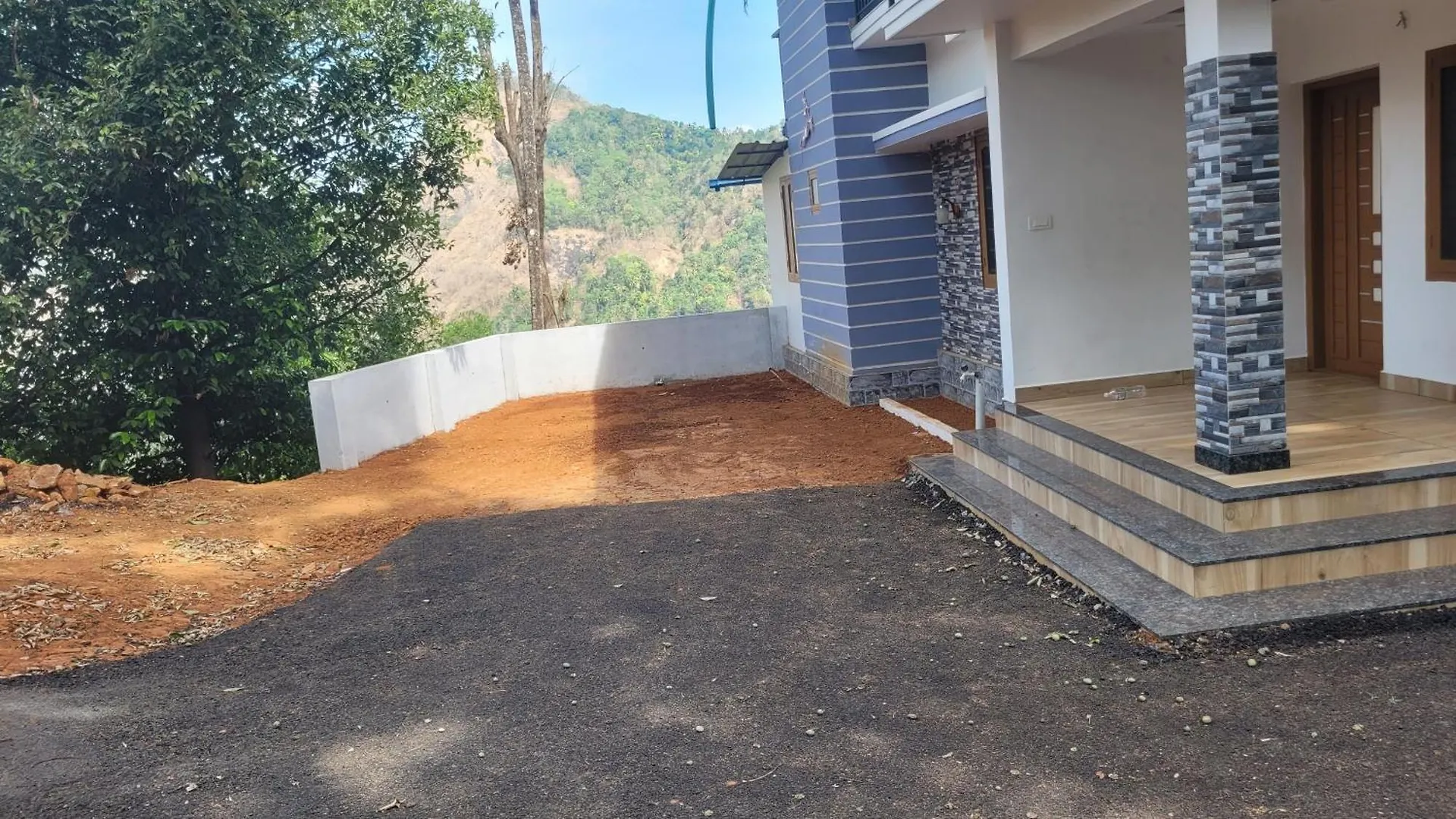 Newcastle Holidays Resorts-Entire Property 5 Bedrooms-Great Mountain & River View-Between Munnar & Idukki With Kitchen Holiday home