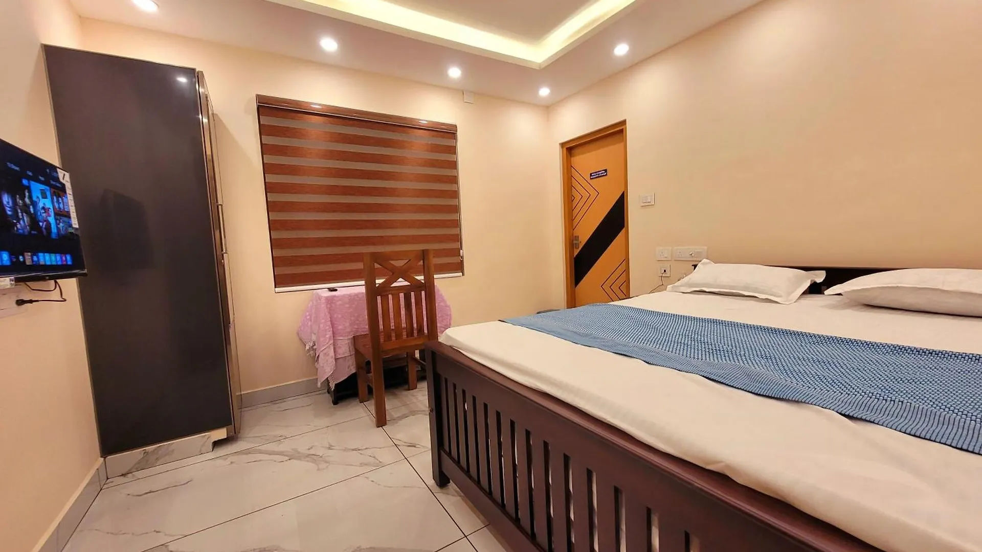 Newcastle Holidays Resorts-Entire Property 5 Bedrooms-Great Mountain & River View-Between Munnar & Idukki With Kitchen 0*,