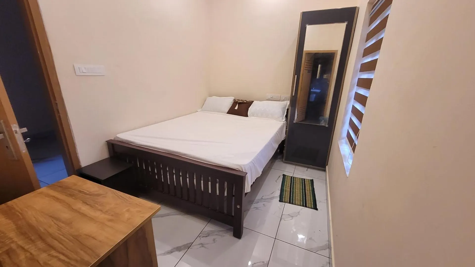 Newcastle Holidays Resorts-Entire Property 5 Bedrooms-Great Mountain & River View-Between Munnar & Idukki With Kitchen