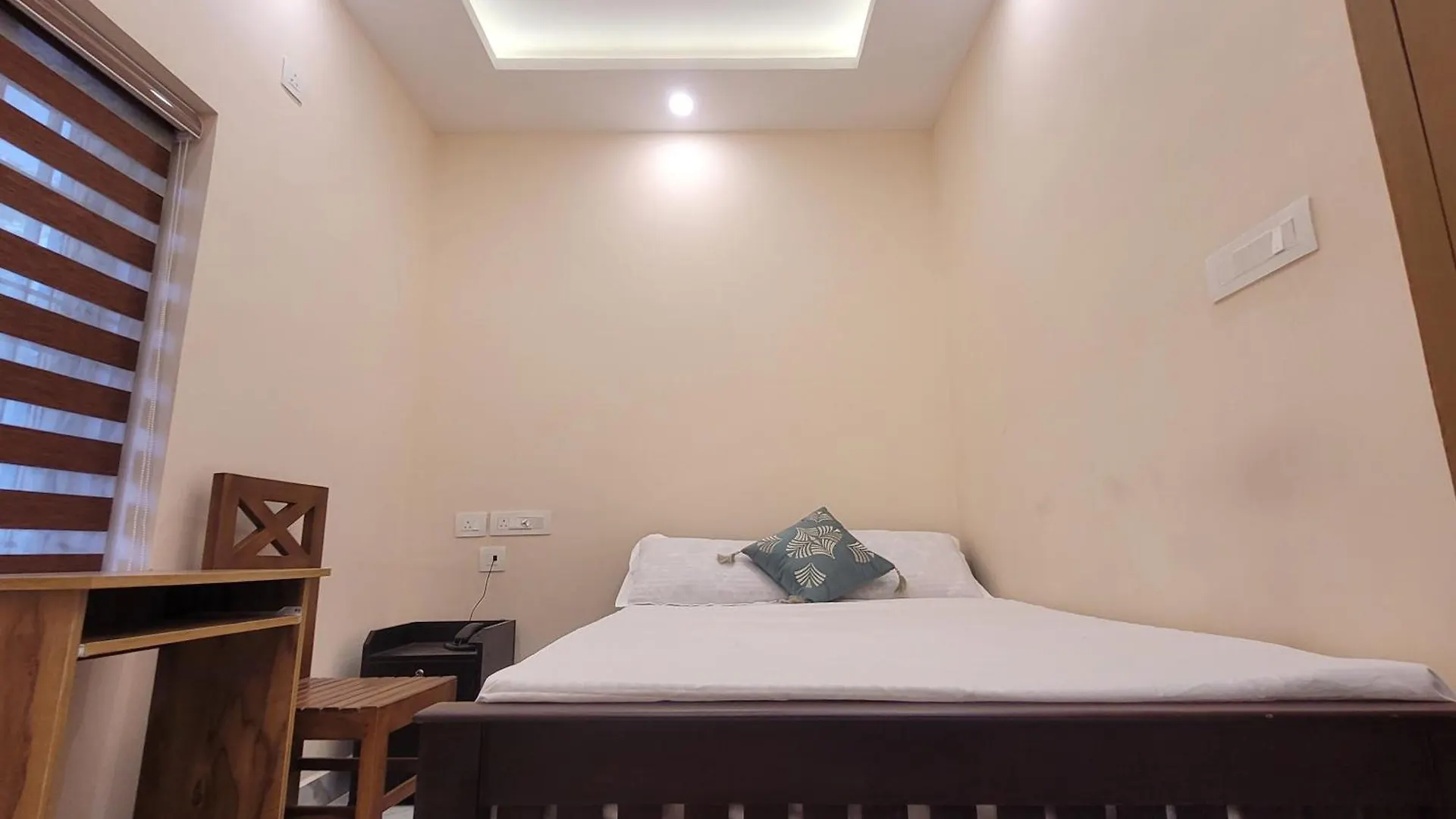 Newcastle Holidays Resorts-Entire Property 5 Bedrooms-Great Mountain & River View-Between Munnar & Idukki With Kitchen 0*,