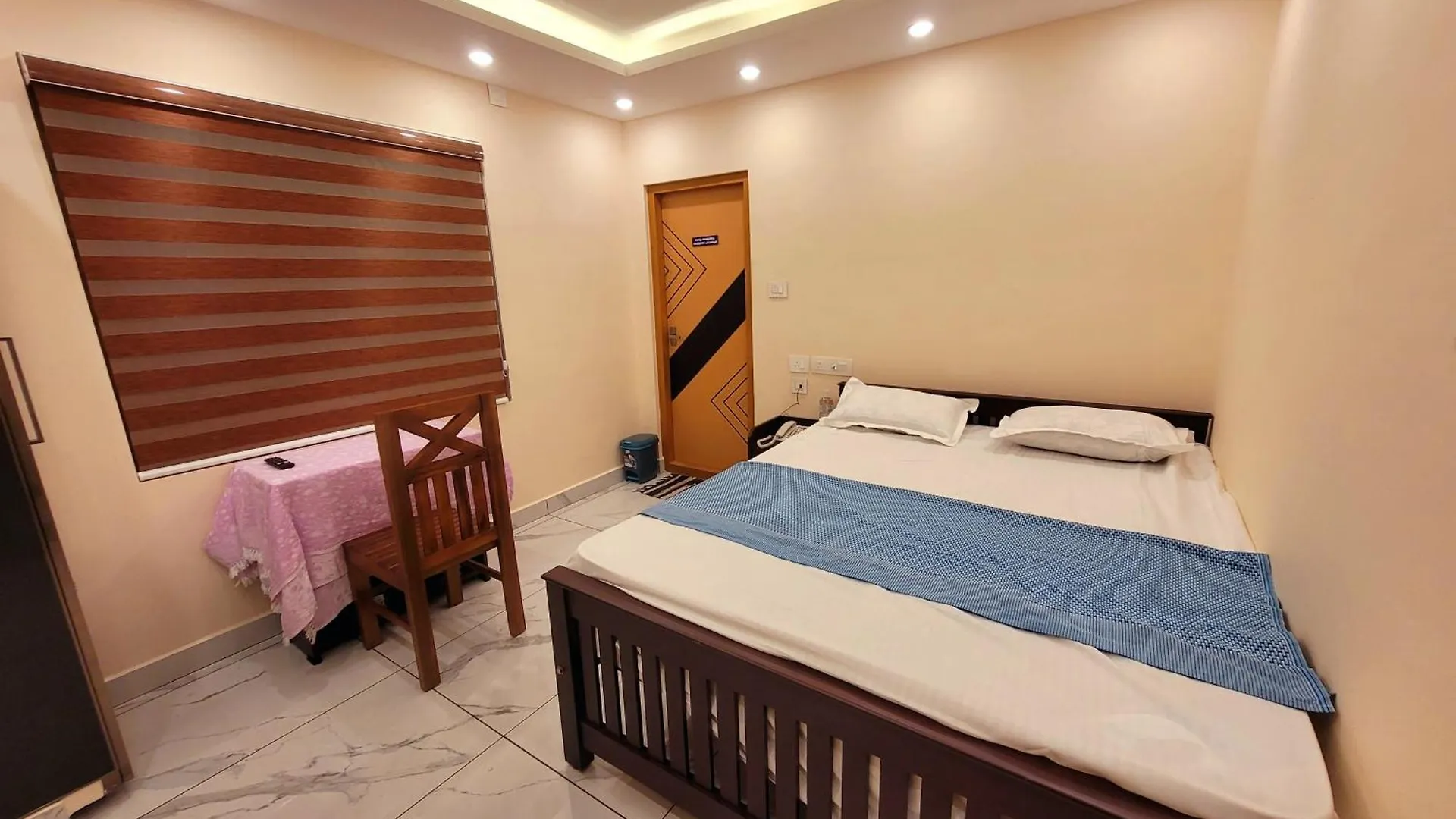Newcastle Holidays Resorts-Entire Property 5 Bedrooms-Great Mountain & River View-Between Munnar & Idukki With Kitchen Nyaraló